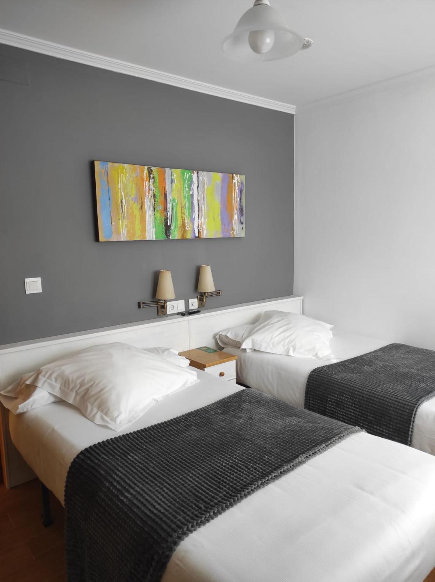 Hotel La Casa Del Abuelo Тапия-де-Касарьего Экстерьер фото